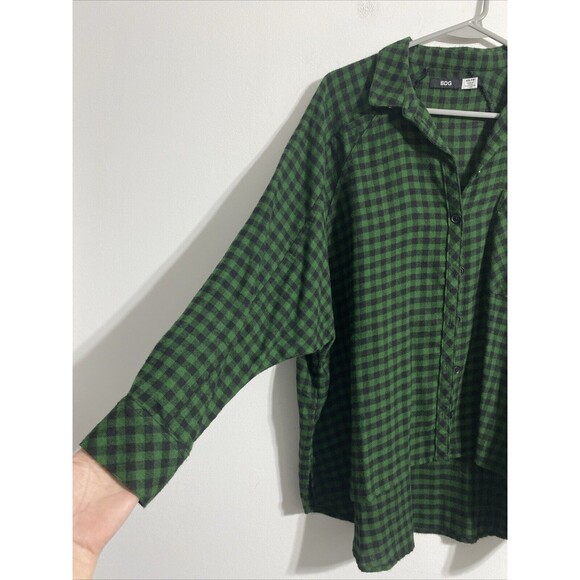 BDG Flannel Shirt Women's XS Green Black Plaid Hi Lo Button Fall Cozy Hipster - Picture 3 of 7